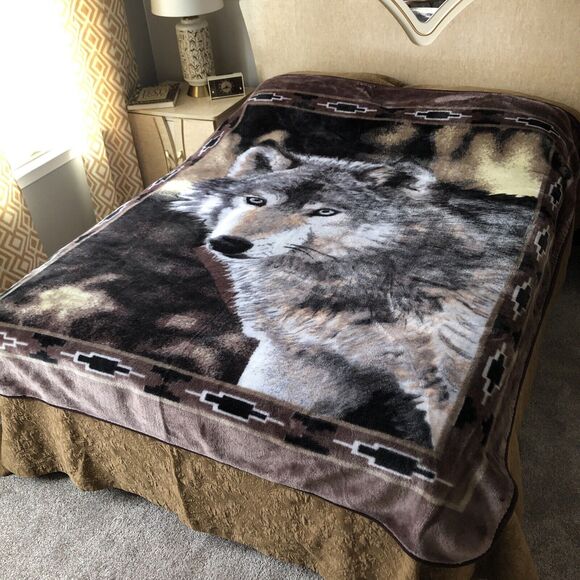 Shavel Fleece Wolf Blanket Hi Pile Throw 63x74 Outdoors Wilderness Lodge Cabin - Picture 2 of 12